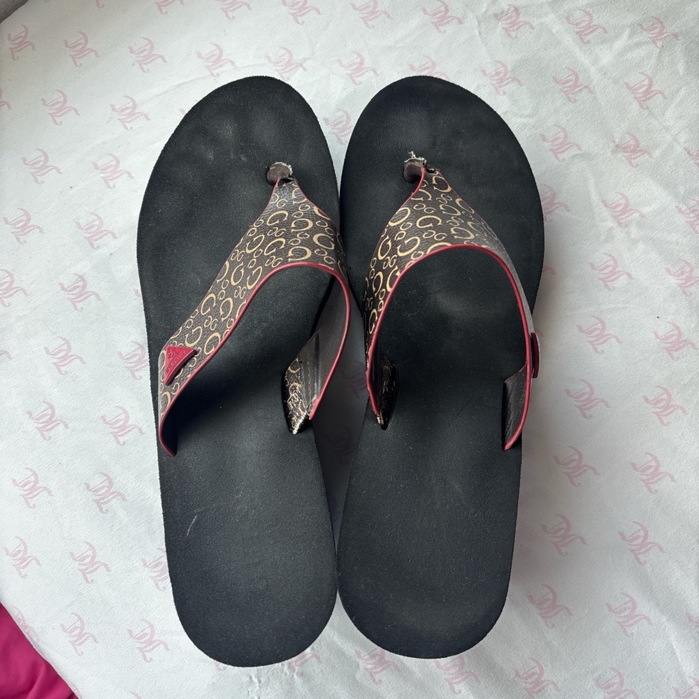 Guess Size 9 Platform Sandals